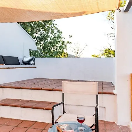 Hilltop Private Gem With Big Garden, Views And Pool Villa