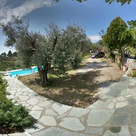Villa Hilltop Private Gem With Big Garden, Views And Pool Skopelos