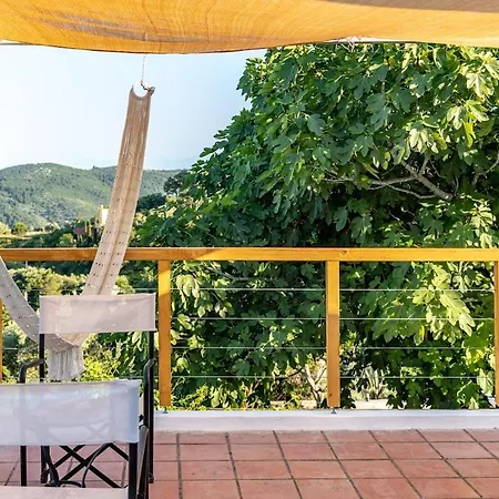 Hilltop Private Gem With Big Garden, Views And Pool *
