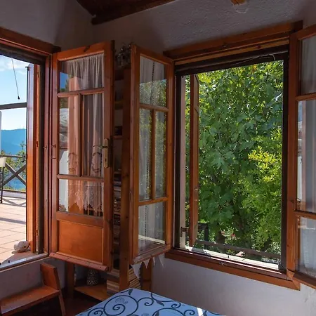 Hilltop Private Gem With Big Garden, Views And Pool *
