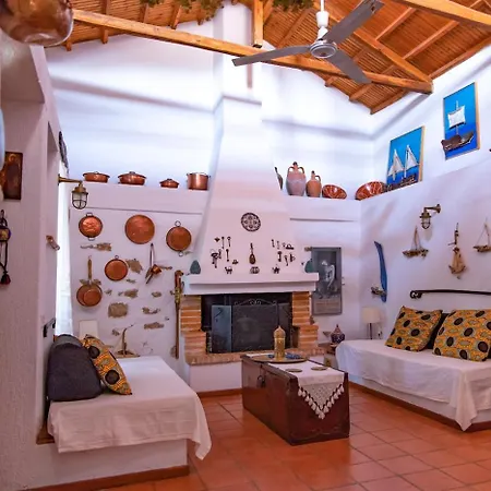 Hilltop Private Gem With Big Garden, Views And Pool Skopelos Town